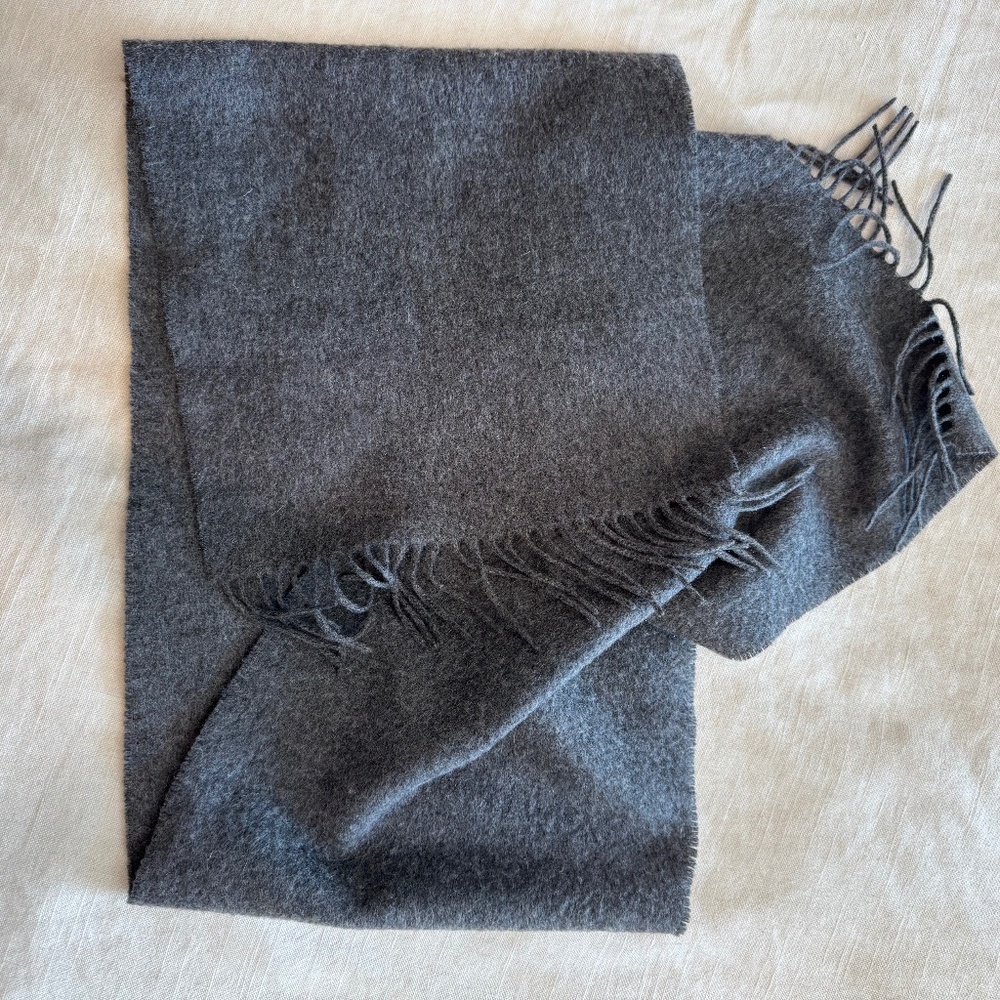 Gray Cashmere Scarf - No tags